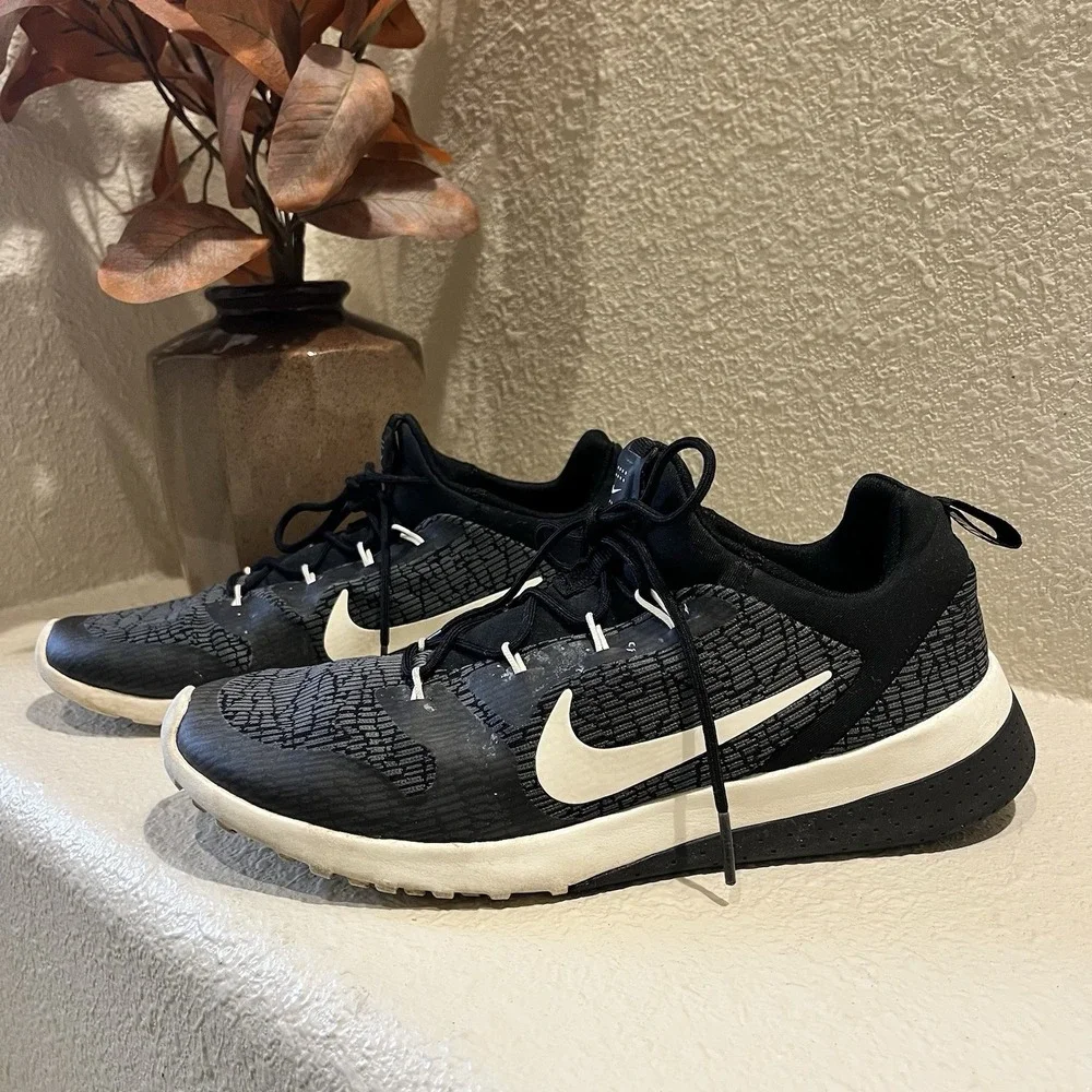 Nike CK Racer Black/Anthracite/Sail Women 7 916780-001 Running Gym Active Shoes